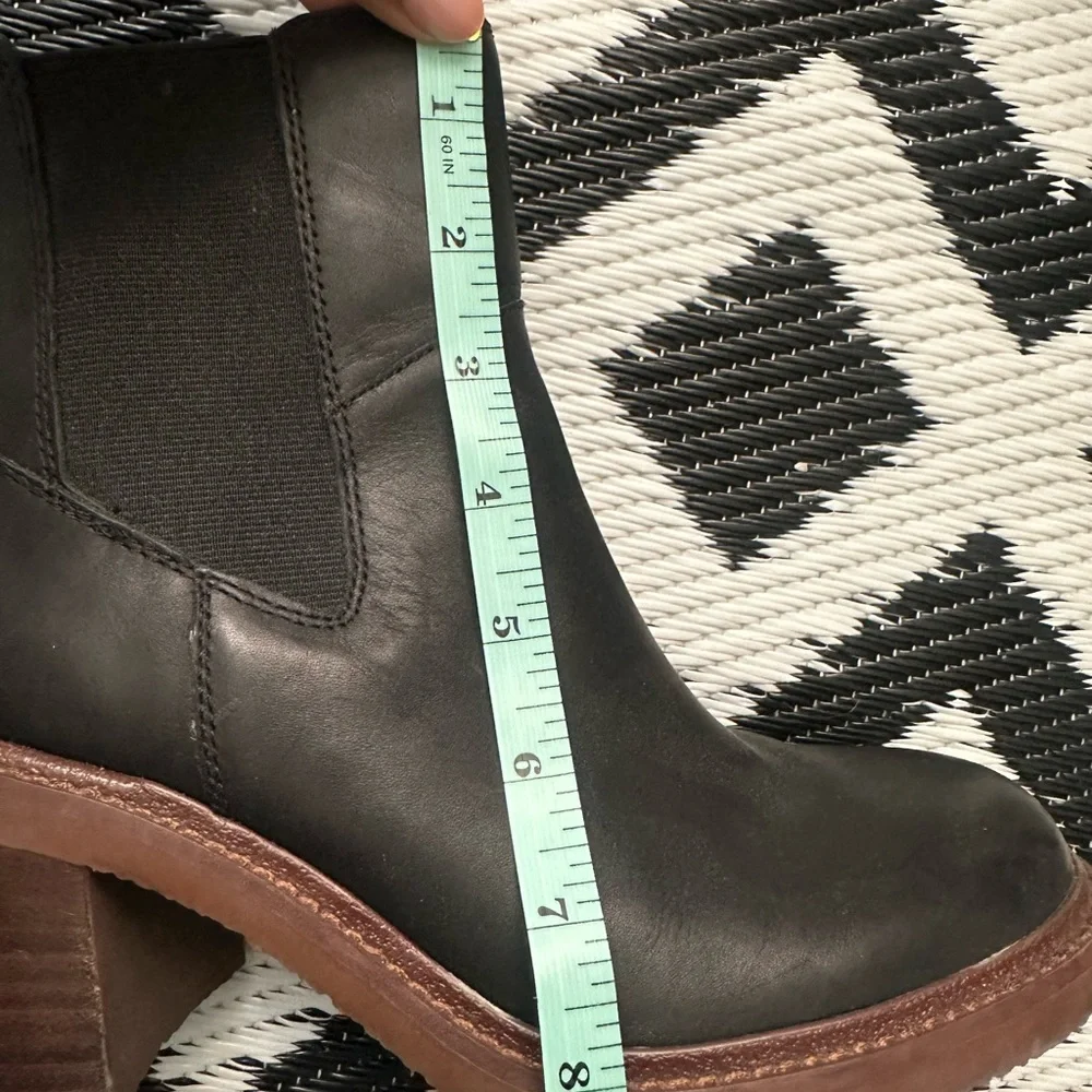 Crown Vintage Black Leather Chelsea Boots with Brown Soles Size 8 - Picture 4 of 4
